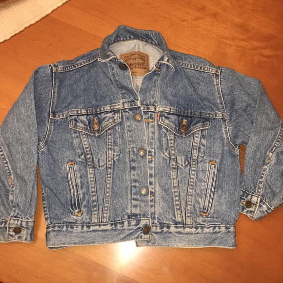 Levi's Other - Levi’s vintage stonewashed denim jean jacket 8/10